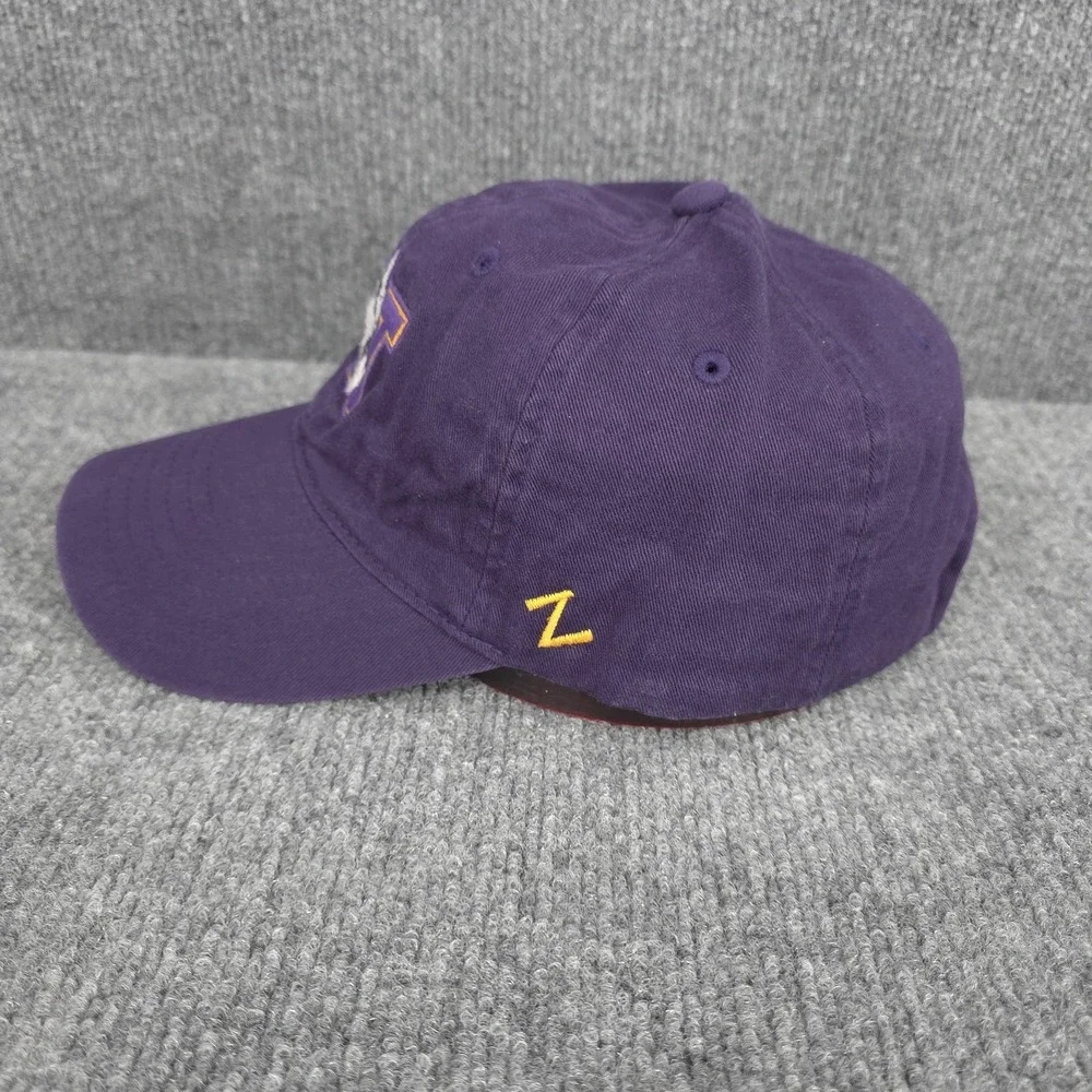 Washington Huskies Hat Cap Strap Back Adjustable Purple NCAA Football Zephyr Men